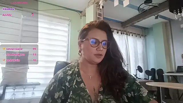 Vesper_Vixen élő XXX-chatje