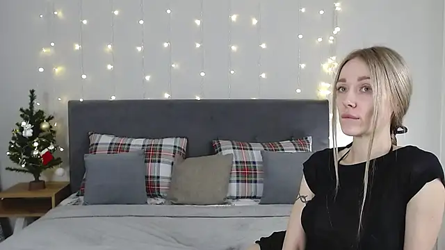 JuliMils Chat XXX live