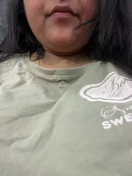 radhikkaa: απευθείας συνομιλία ΧΧΧ