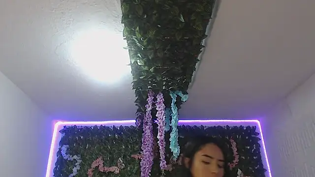 adara_cute_69のライブXXXチャット