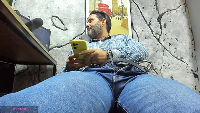 Maxi_thebig_daddy: вебкам-шоу