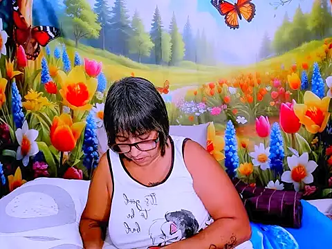 indianroxy Adlı Modelin Canlı XXX Sohbeti