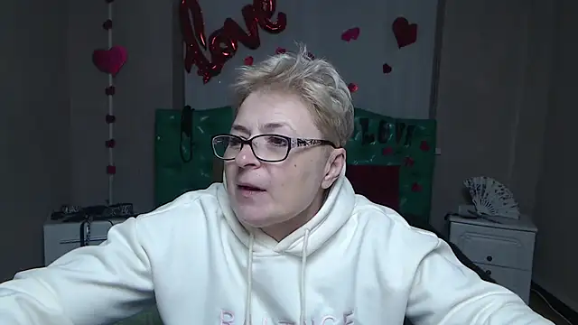 Chat XXX en directo de EmiliaGree