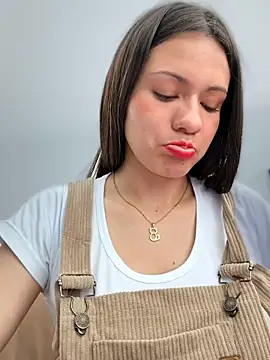 دردشة CHARLOTTE__05 الجنسية المباشرة