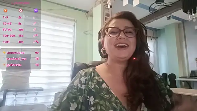 Vesper_Vixen live XXX chat