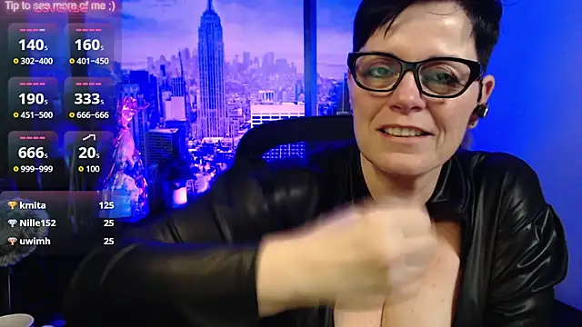 Онлайн чат XXX ninarandmann