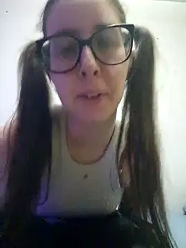 Sarah459 live XXX chat