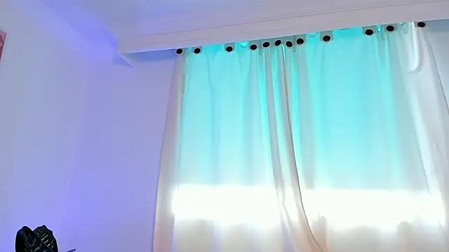 canelleGarces 现场XXX聊天