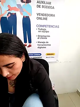 MAYE__13 Chat XXX live