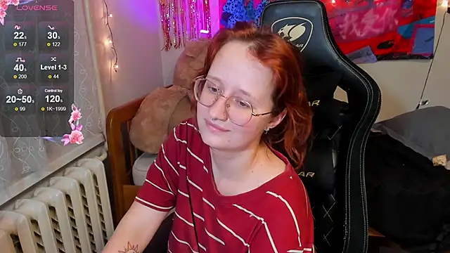 KrisTyBooBsin Chat XXX live