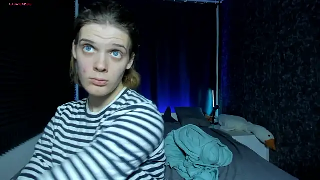 KIKI_Krash Chat XXX live