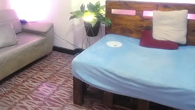 Chat XXX ao vivo de Yeseniaa25_