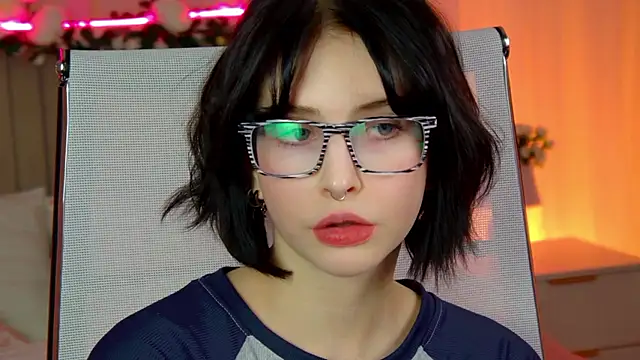 ElenaSomerhalder: онлайн-секс-чат