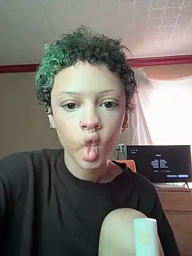 jojosbizarrelyf's Webcam Show