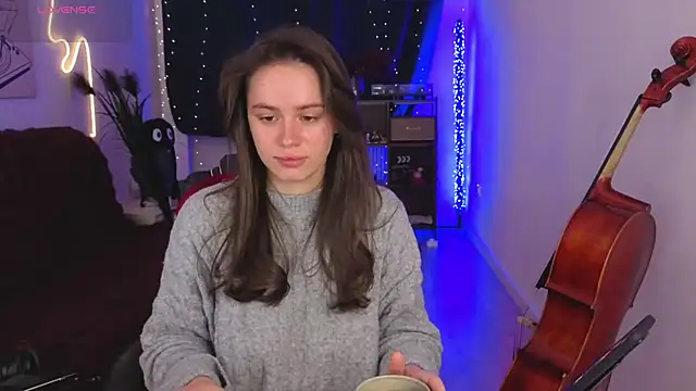 Emillias Chat XXX live