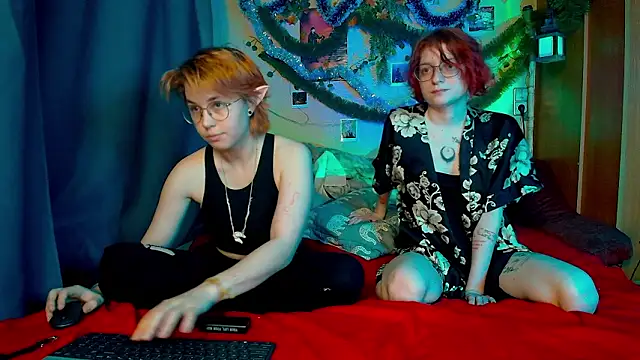 Chatroom XXX en direct de TrickyKitsune