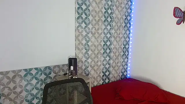 Emilybateee's Live XXX Chat