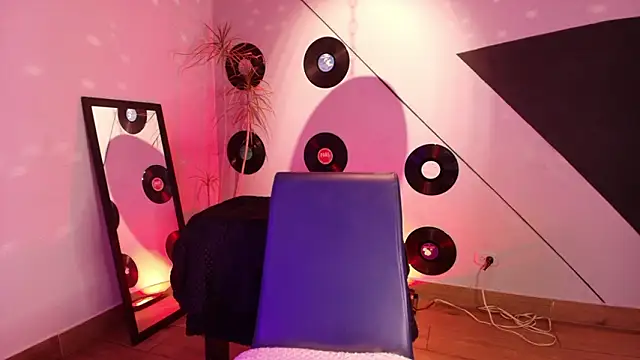 Онлайн чат XXX goddess_julieta