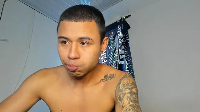 _Logan_Colton_'s Live XXX Chat