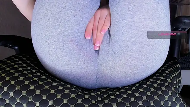 Czat XXX na żywo – Cameltoe_squirt_inPants