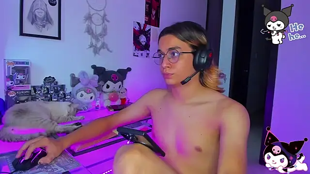 Chatroom XXX en direct de KeitaMoon