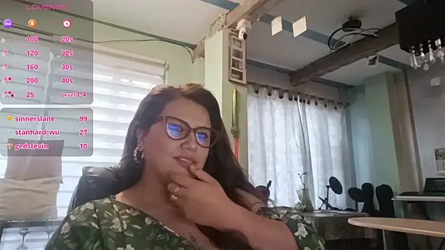 Chat XXX en directo de Vesper_Vixen