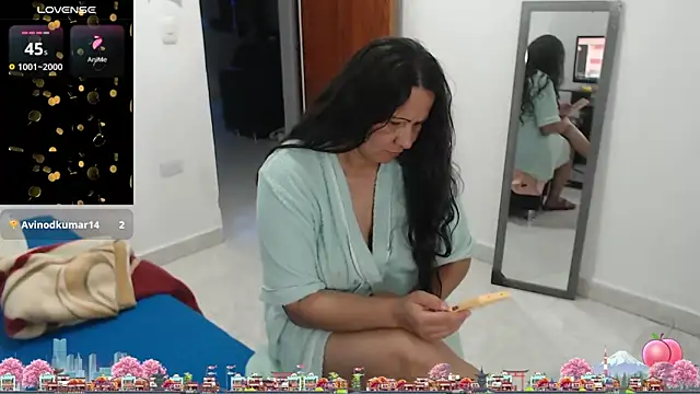 Chatroom XXX en direct de Laura_fox1