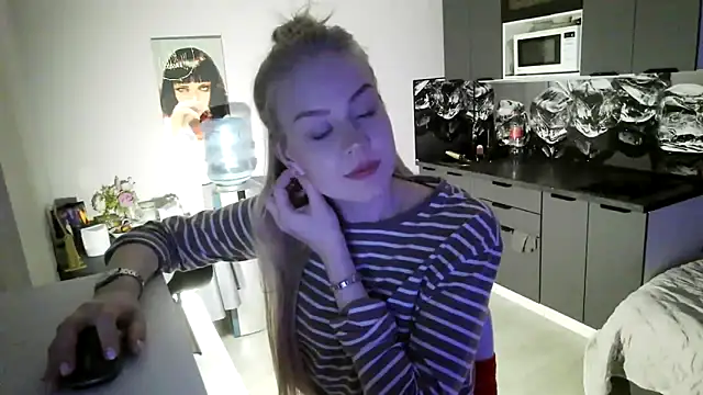 LunaPeony's Live XXX Chat