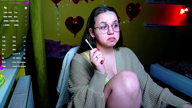 Lilysweet13 Adlı Modelin Canlı XXX Sohbeti