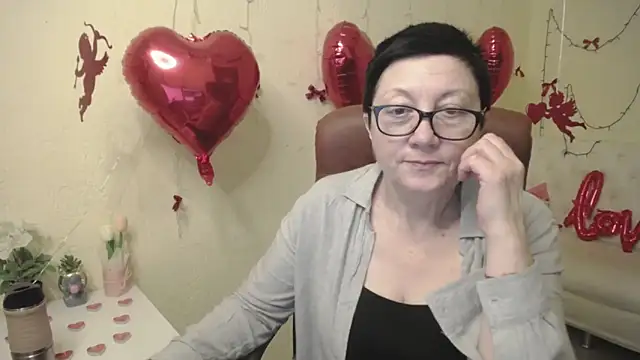 EmilyL0veのライブXXXチャット