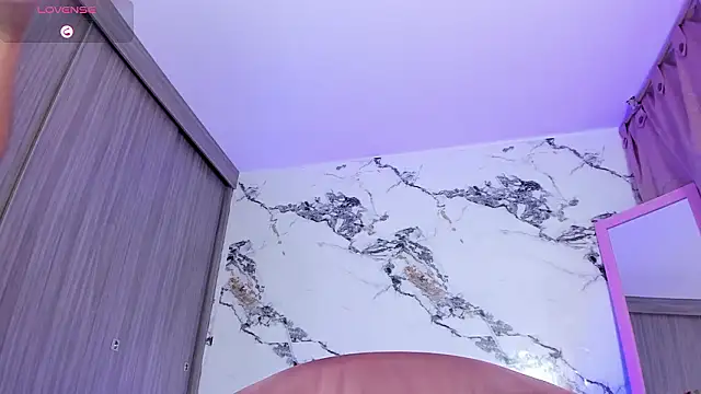 Annaross2のライブXXXチャット