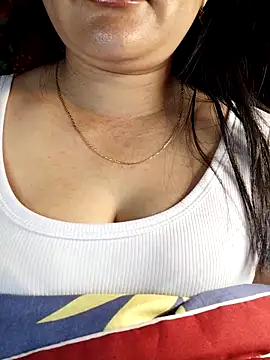 Reina_Fcup01's Live XXX Chat