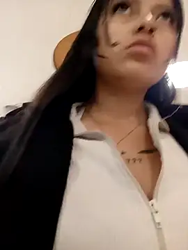 Chat XXX en directo de LunaHot_777