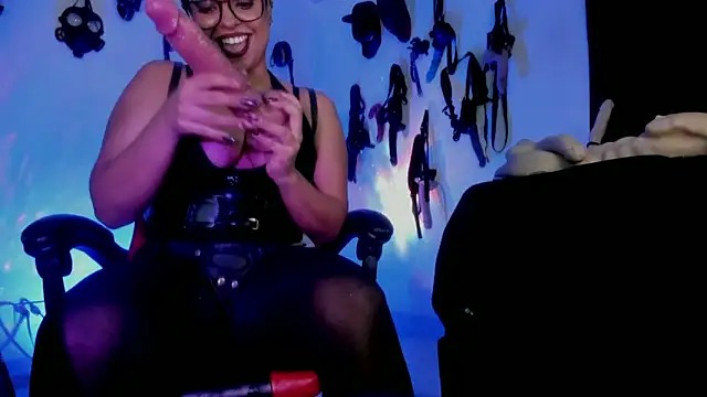 veresskaardila77 Adlı Modelin Canlı XXX Sohbeti