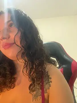 Mari_valda2 Adlı Modelin Canlı XXX Sohbeti