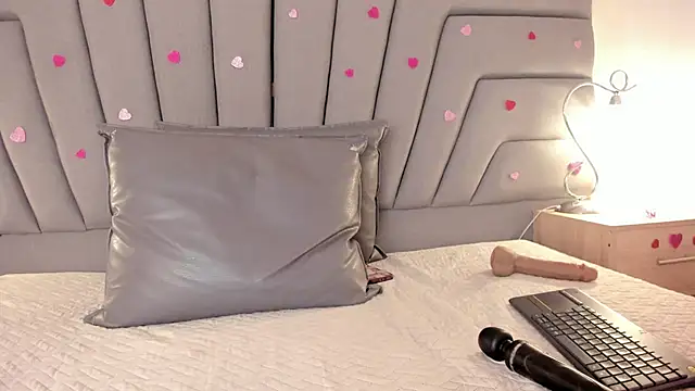 Maia_520 live XXX chat