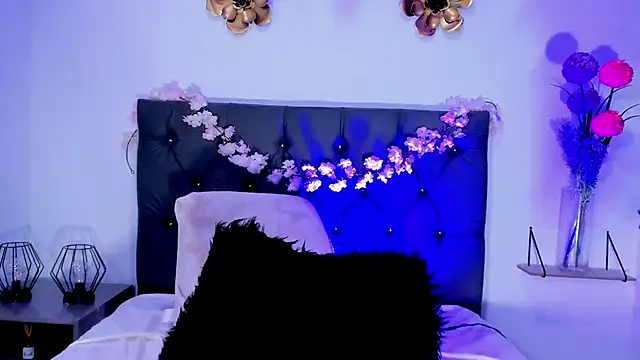 SagiraBelle live XXX chat