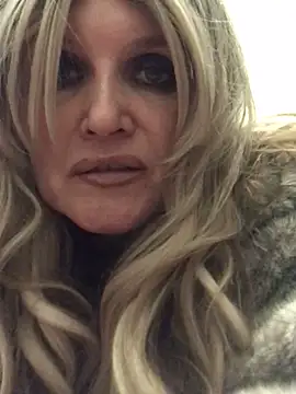 Онлайн чат XXX Snejnaya