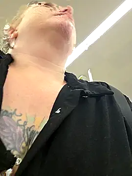 julimonroe Show in webcam