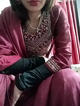 Noor_Darliing Adlı Modelin Canlı XXX Sohbeti