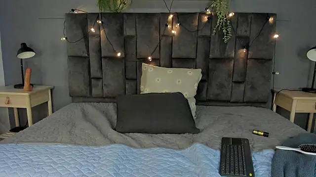 AnnieRouse__: онлайн-секс-чат