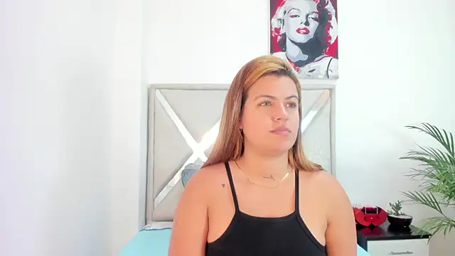 Alexandra_Torress 现场XXX聊天