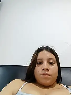 Virgin-Totona Chat XXX live