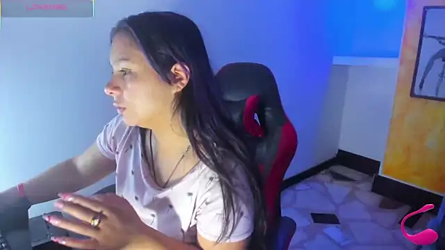 Chat XXX ao vivo de Charis_21