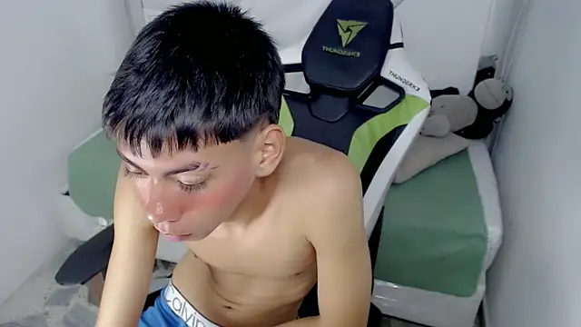 Liarr_ Chat XXX in diretta