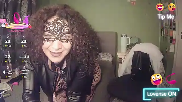 CurvyAsenan Live XXX chat