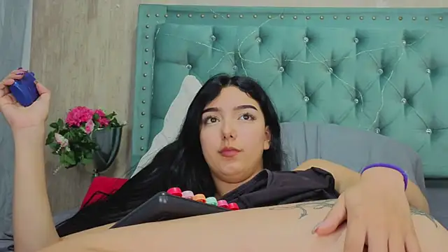 Marcelaa_fox: онлайн-сек с-чат