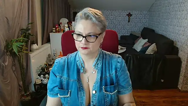 bigtits4you: онлайн-секс-чат