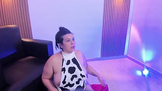 martina_foxy_'s Live XXX Chat