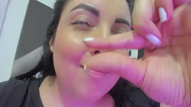 Juliana_bigboobsのライブXXXチャット